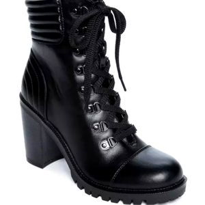 G by Guess boots sz 7